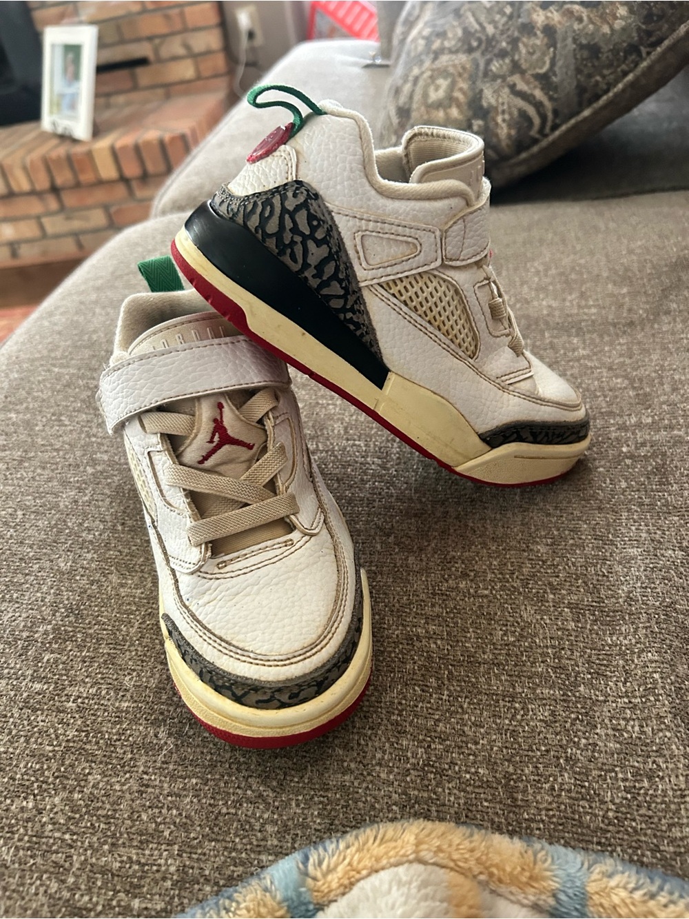 Kids Jordan’s size 13.